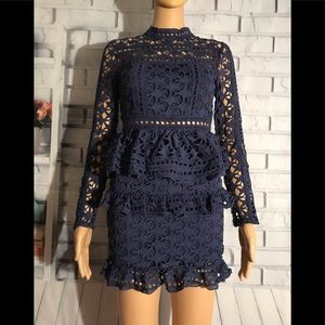 Size small , dark blue / note : run small ( new)